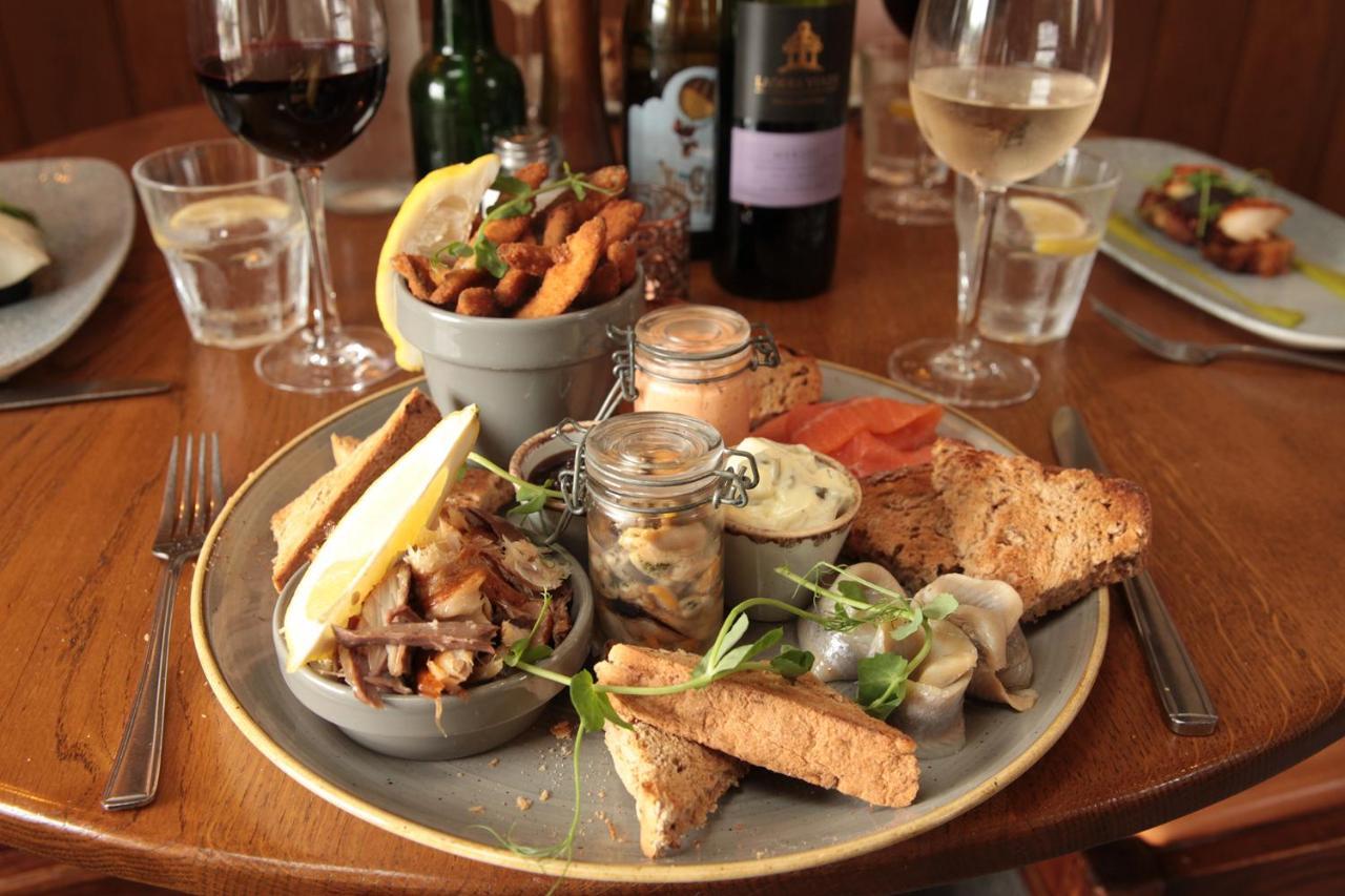 קונווי The Erskine Arms מראה חיצוני תמונה
